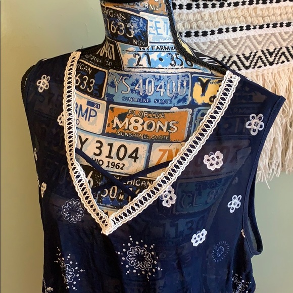 👑 Siren Lily Tank Top XXL - Picture 3 of 6